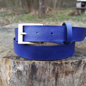 Ledergürtel Blau – handgefertigt aus pflanzlich gegerbtem Rindsleder