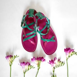 Riemensandale Argentario handgefertigt aus leder in pink türkis