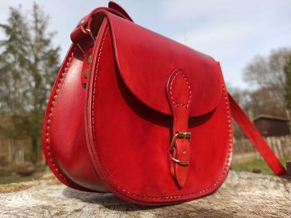 Lederhandtasche handgefertigt rot