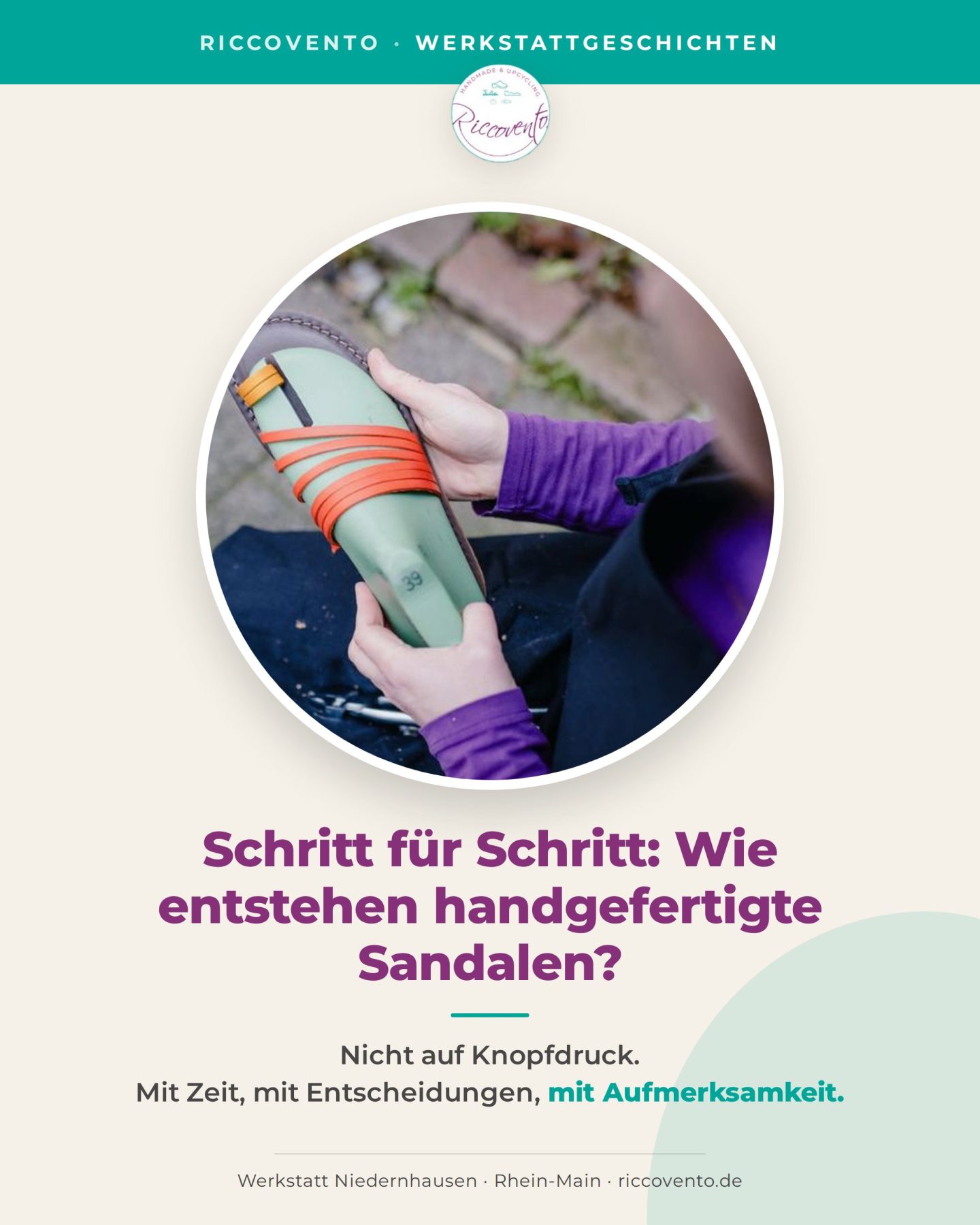 Im Kreis Sandale im Leisten